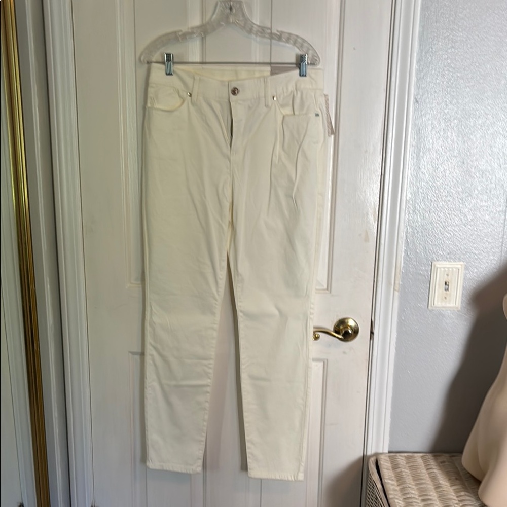 Chico's white Straight Jeans Classic Style